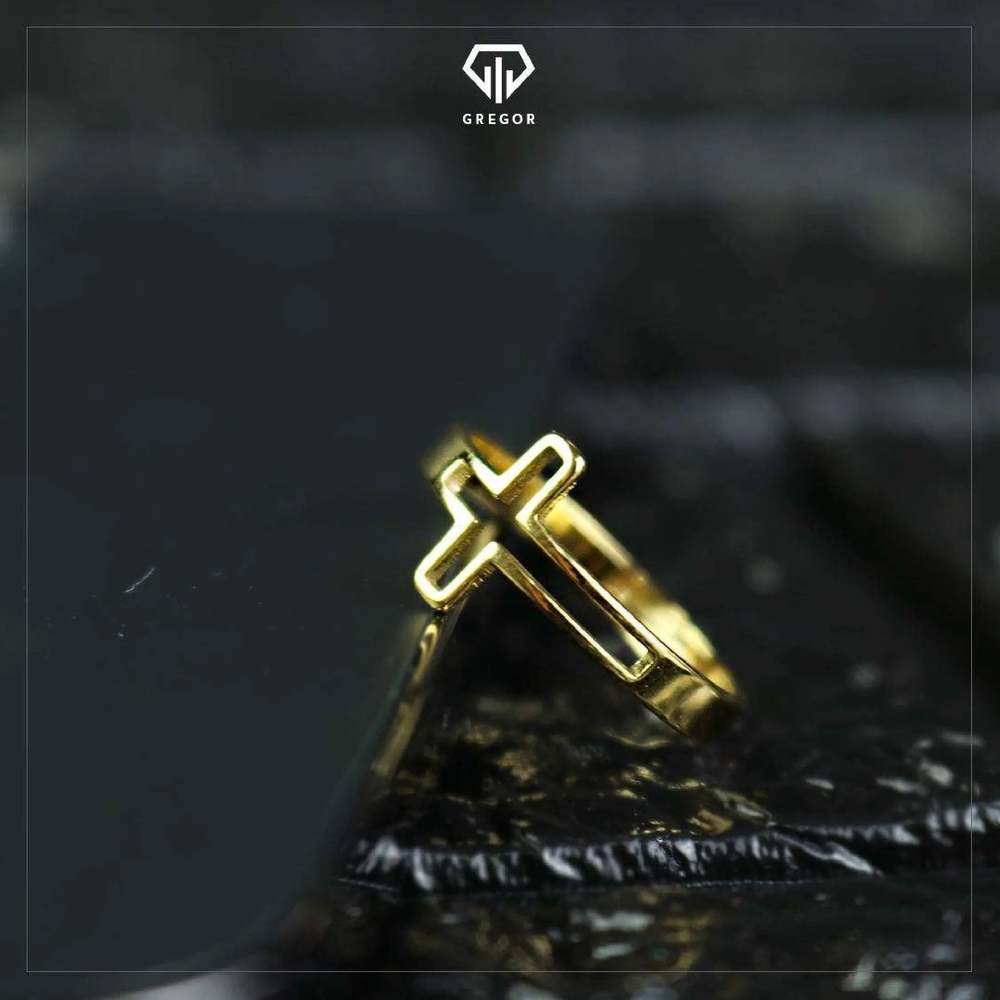Anillo Cruz Dorada 813 - Gregor Relojes y Accesorio Ecuador